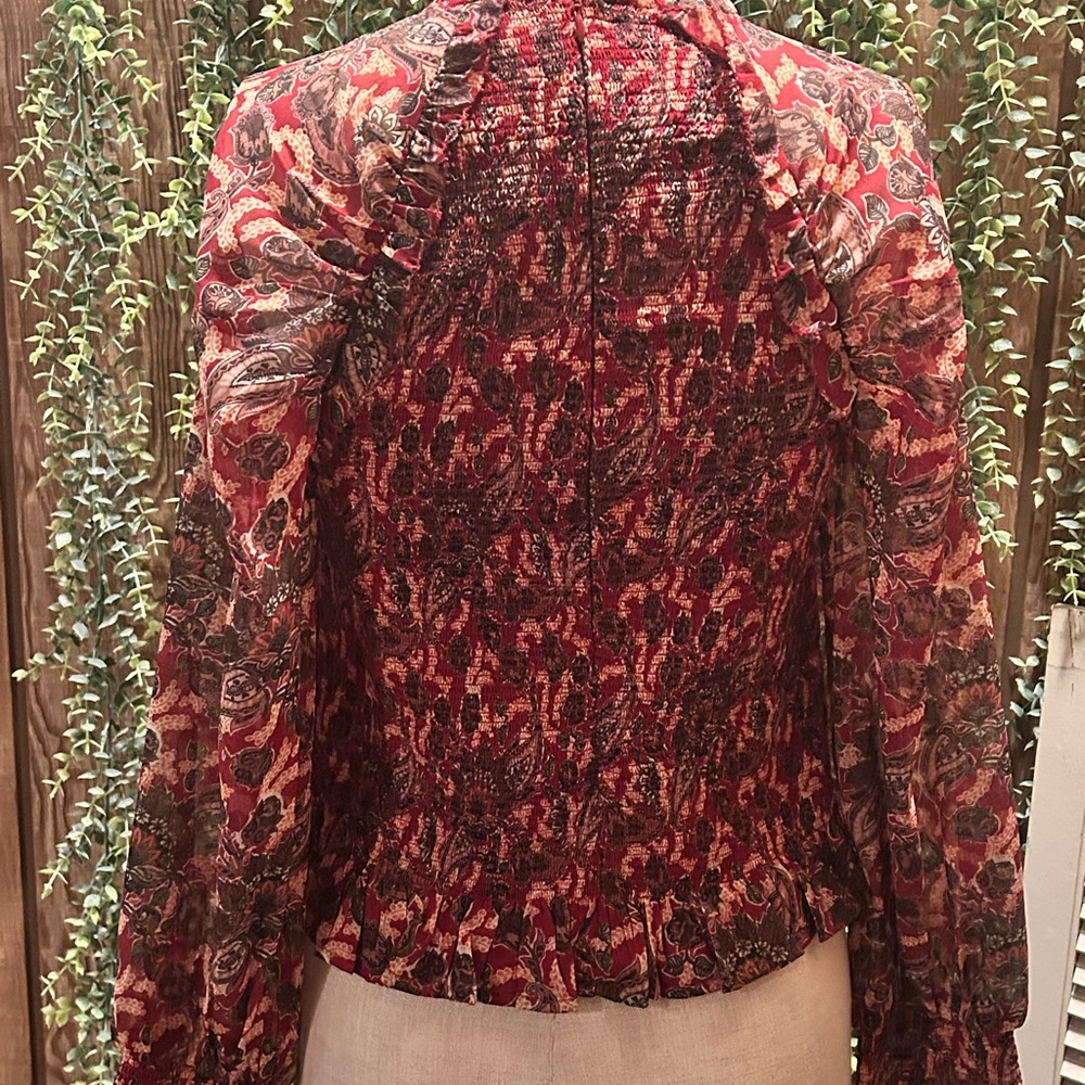 Red Paisley Smocked Long-Sleeve Women's Top - Picture 4 of 4